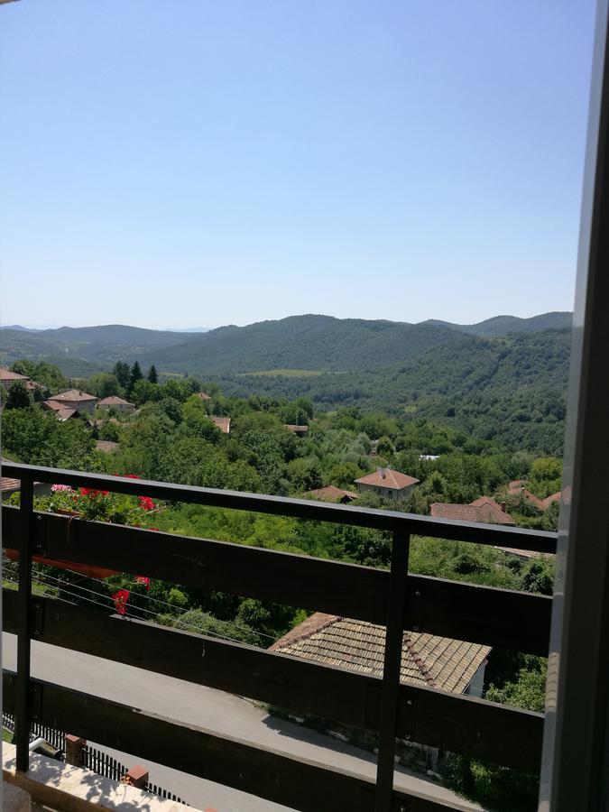Family Hotel Lipite Tipchenitsa Exterior photo